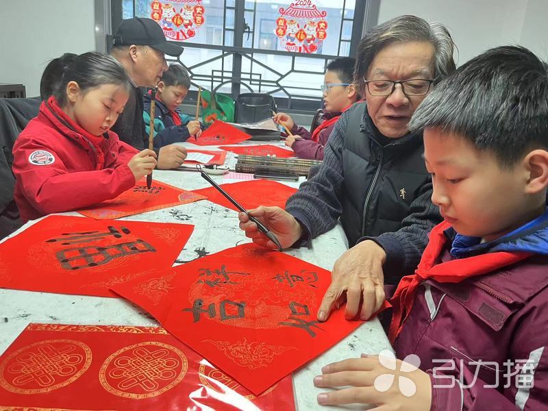 龙年氛围感拉满！苏州中小学生今天报到