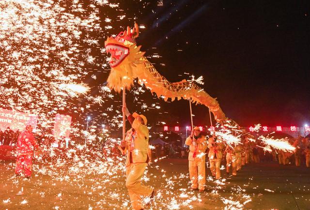 川渝毗邻四镇共庆元宵节