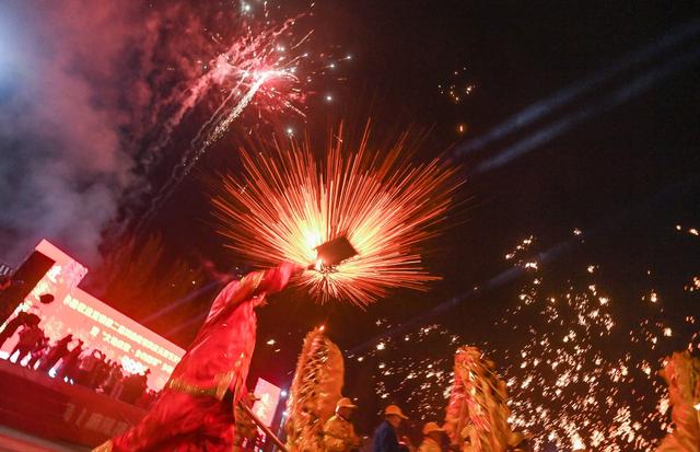 川渝毗邻四镇共庆元宵节