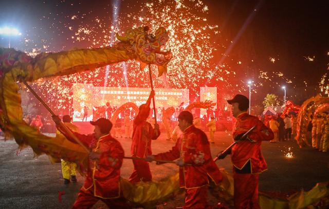 川渝毗邻四镇共庆元宵节