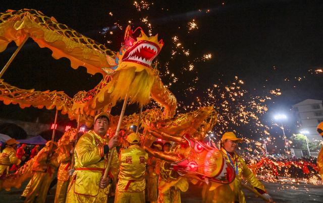 川渝毗邻四镇共庆元宵节