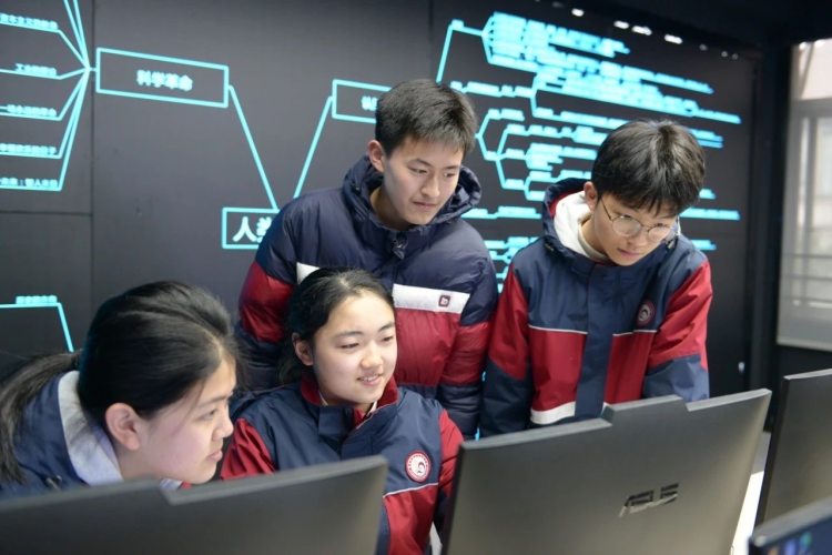 厉害！重庆高一女生斩获世界机器人大赛总决赛冠军