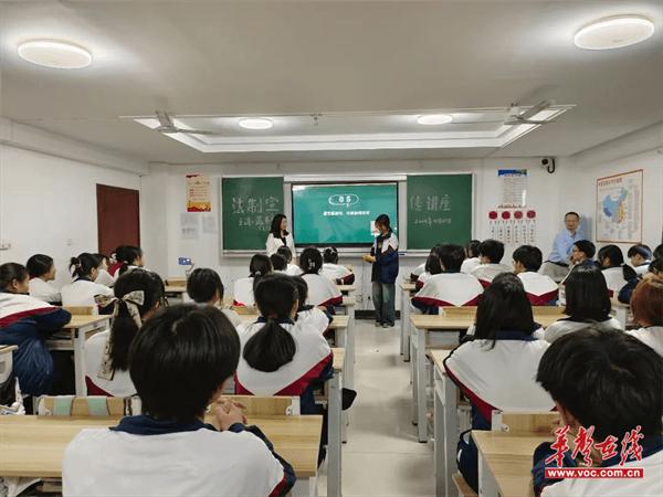 湖南长沙艺术学校：“利剑护蕾” 守护少年的你