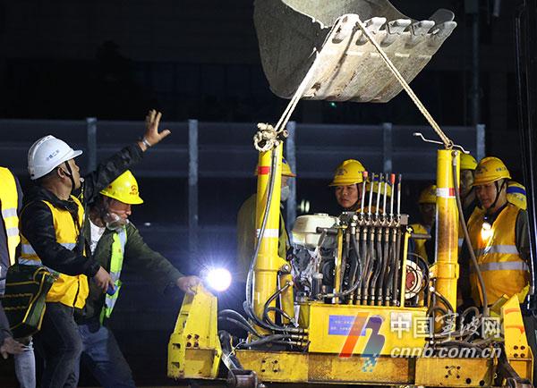 灯火通明！1000余名建设者同时施工