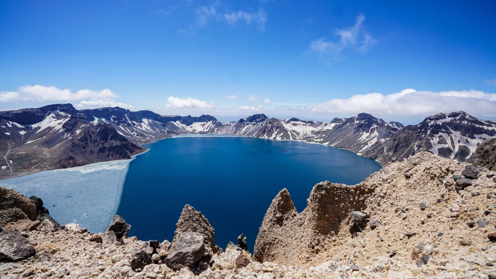 长白连松水 边路穿古今——“一山一水一通道”焕吉林旅游新姿