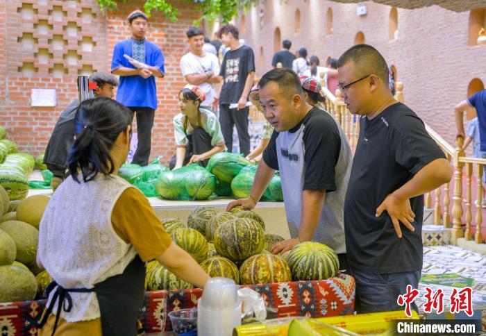 新疆暑期旅游热度持续攀升