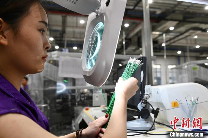 走进安徽阜阳“镜”观制造业创新“足迹”