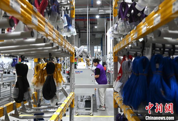 走进安徽阜阳“镜”观制造业创新“足迹”