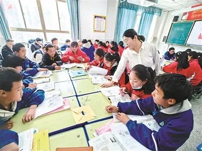 西藏：把爱我中华的种子埋入雪域高原学生心中 | 各地教育成就巡礼