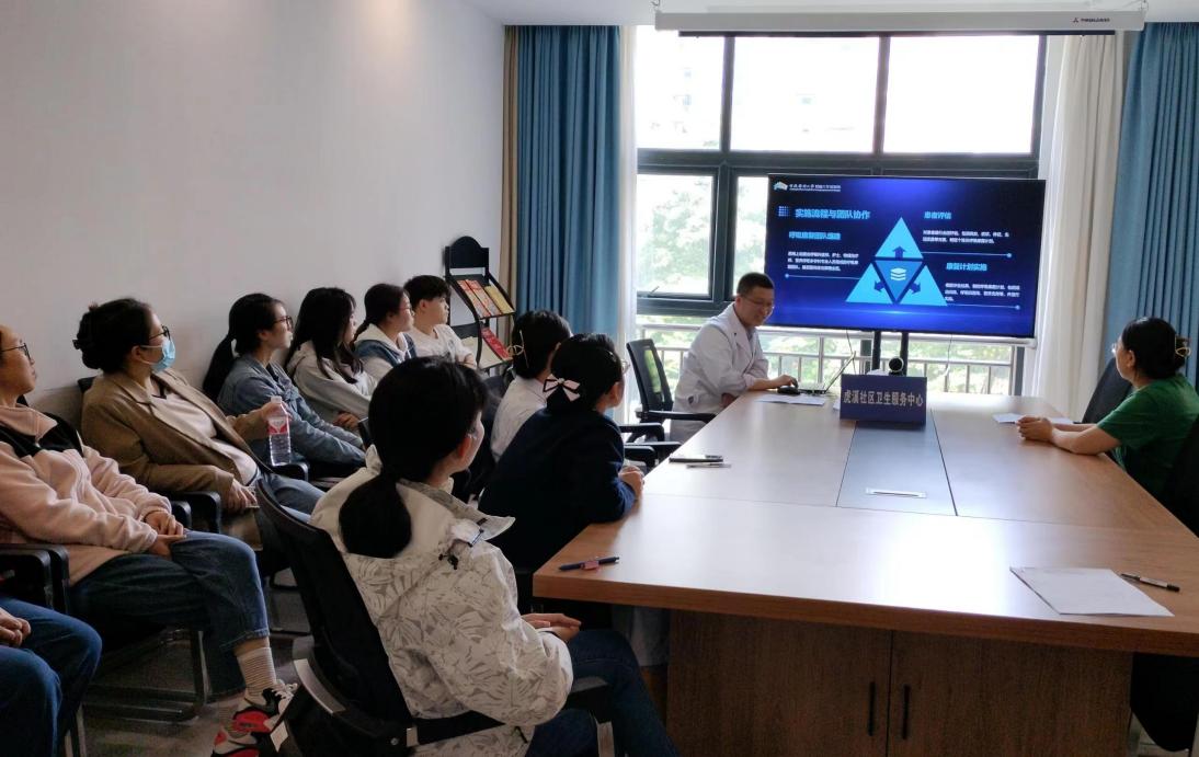 重庆高新区“嵌入式”基层医疗模式解决居民“看病难” 重庆高新区“嵌入式”基层医疗模式解决居民“看病难”