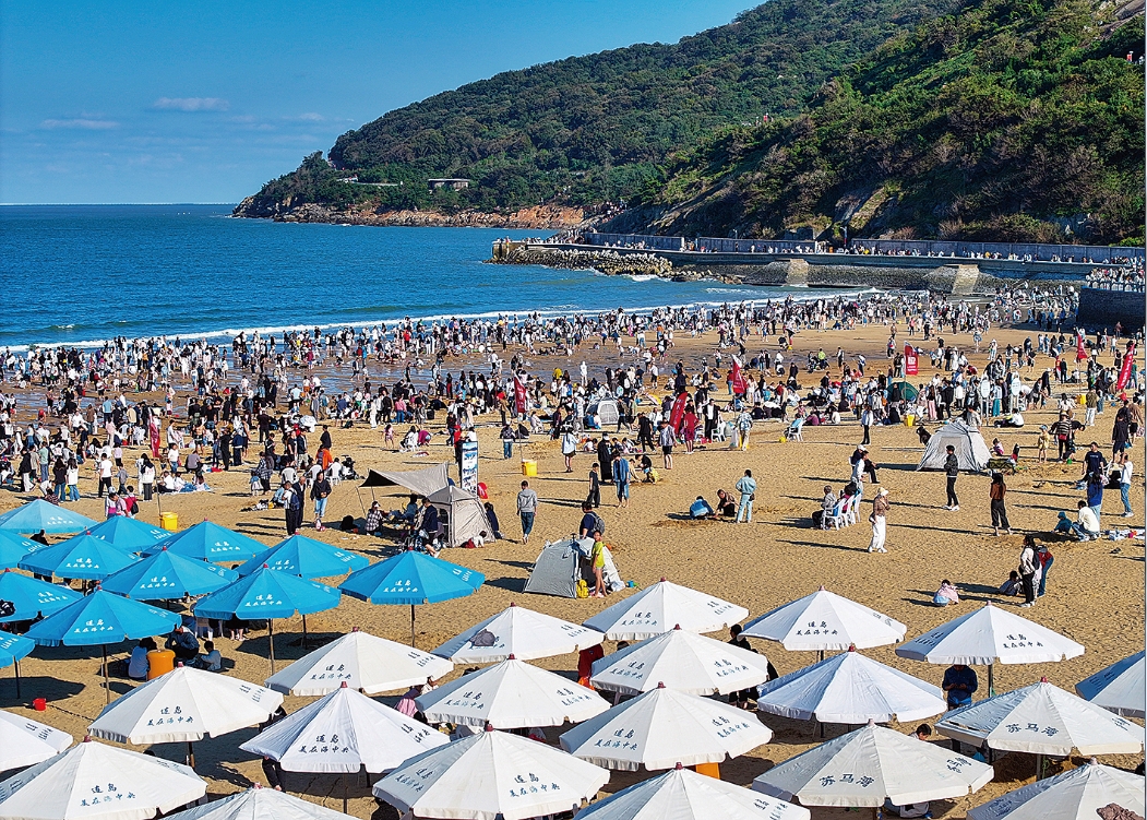 消费火热 客流走高 旅游火爆 江苏连云港假日经济一片红红火火