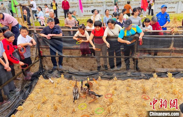 遇见福建：永定万人赶“丰收”大集