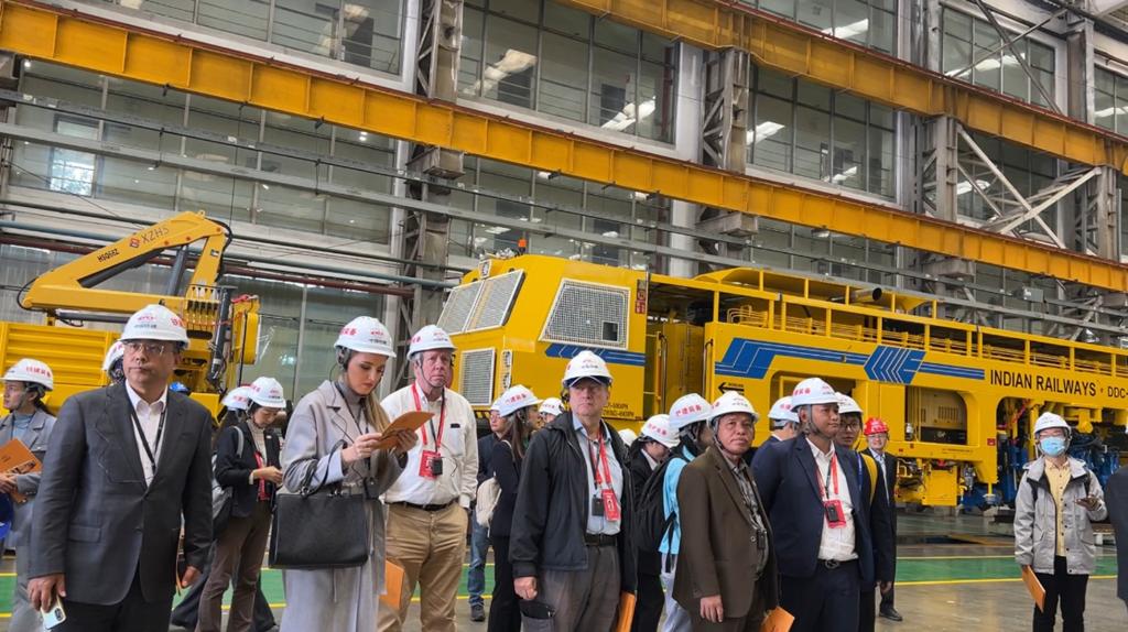 40国外宾在中国春城感受城市发展活力