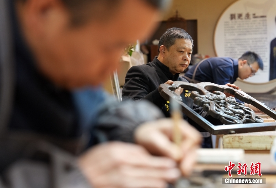 走进老字号：“京作”红木家具的代表——百年龙顺成