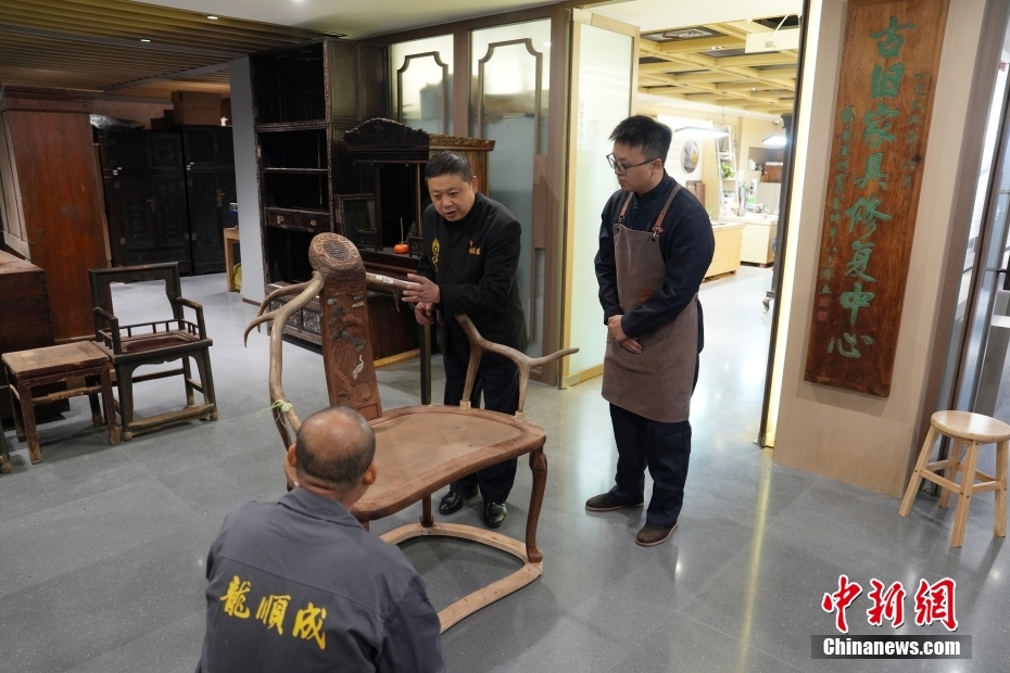 走进老字号：“京作”红木家具的代表——百年龙顺成