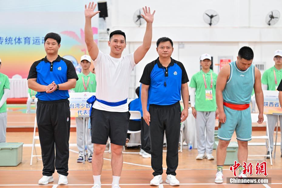 最炫民族风：“大象拔河”力与技的较量