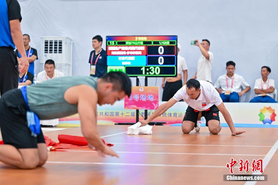 最炫民族风：“大象拔河”力与技的较量