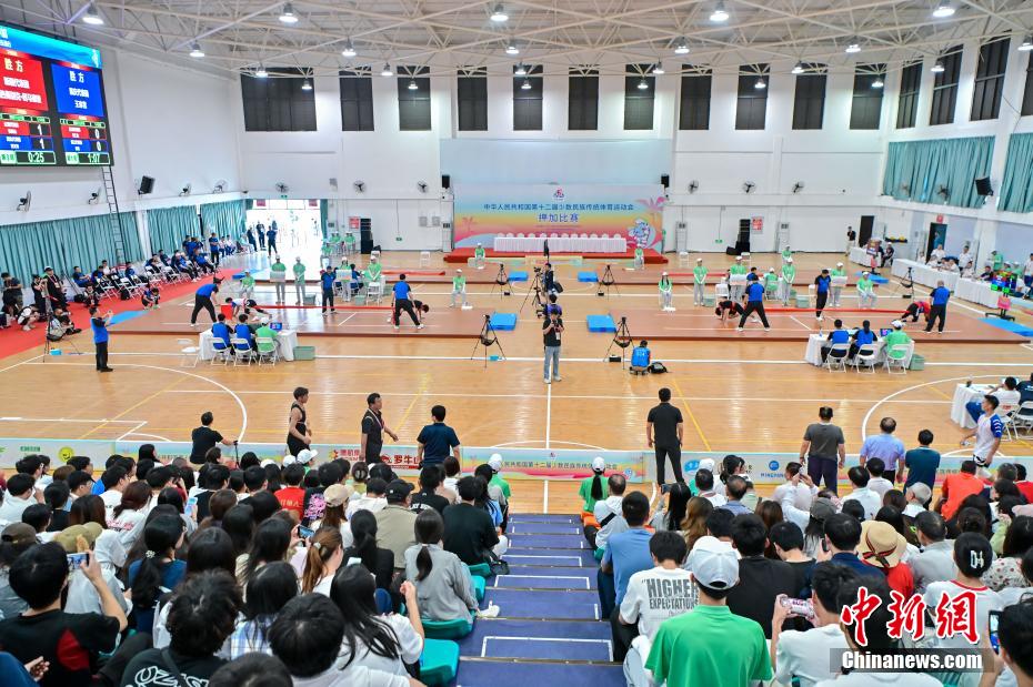 最炫民族风：“大象拔河”力与技的较量