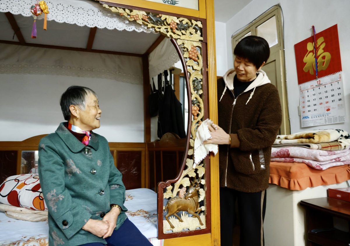 30位“小老人”与100位“老老人”的约定 image_2