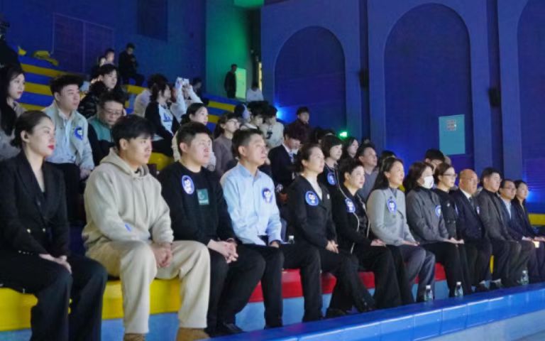 “淘学企鹅”会说话了!全国首款AI文旅互动玩偶亮相 “淘学企鹅”会说话了!全国首款AI文旅互动玩偶亮相