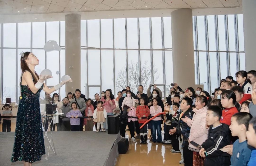 新春伴书香 快来这里喜“阅”过大年!