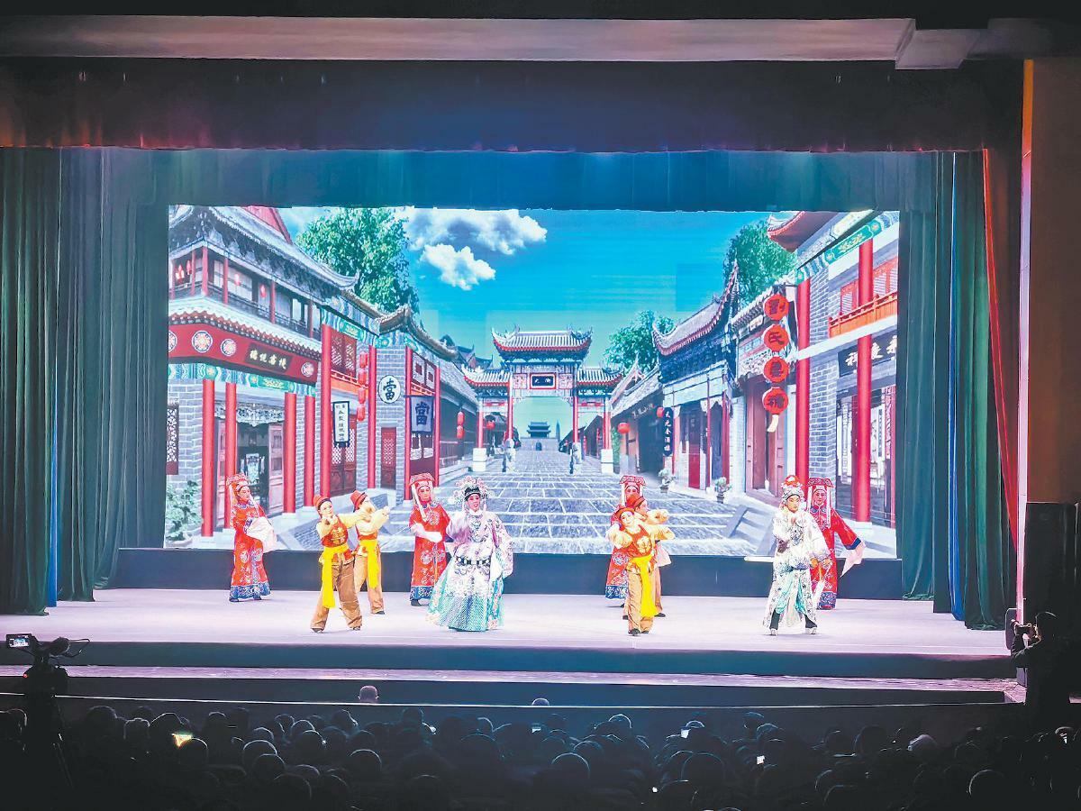 好戏连台唱 红火过大年 好戏连台唱 红火过大年