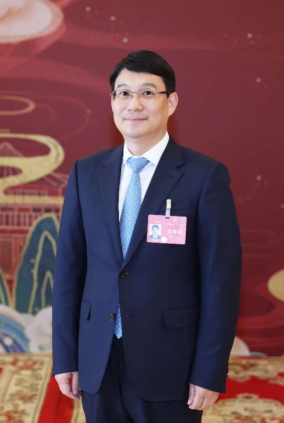 中建三局党委书记、董事长陈卫国代表：修订《物业管理条例》助力基层社会治理