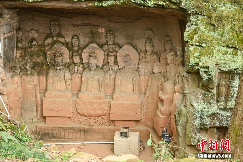 四川眉山藏在乡野镌刻精美的摩崖石刻造像群