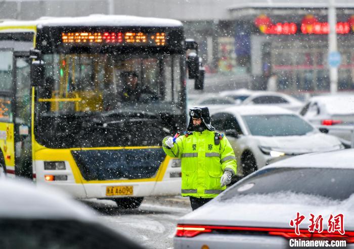 乌鲁木齐降雪降温