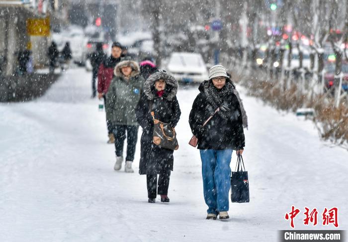 乌鲁木齐降雪降温