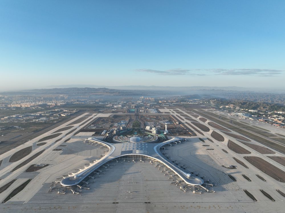 中建八局：匠心铸造助兰州中川国际机场T3航站楼启用