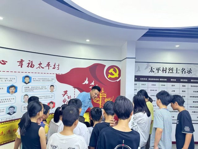 “好人李超”让青春化为一片乡村绿荫 “好人李超”让青春化为一片乡村绿荫