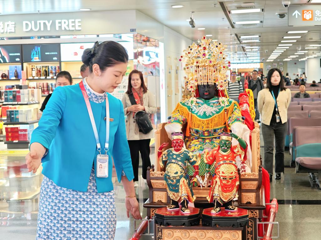 厦门银同妈祖神像前往台湾开启文化交流之旅