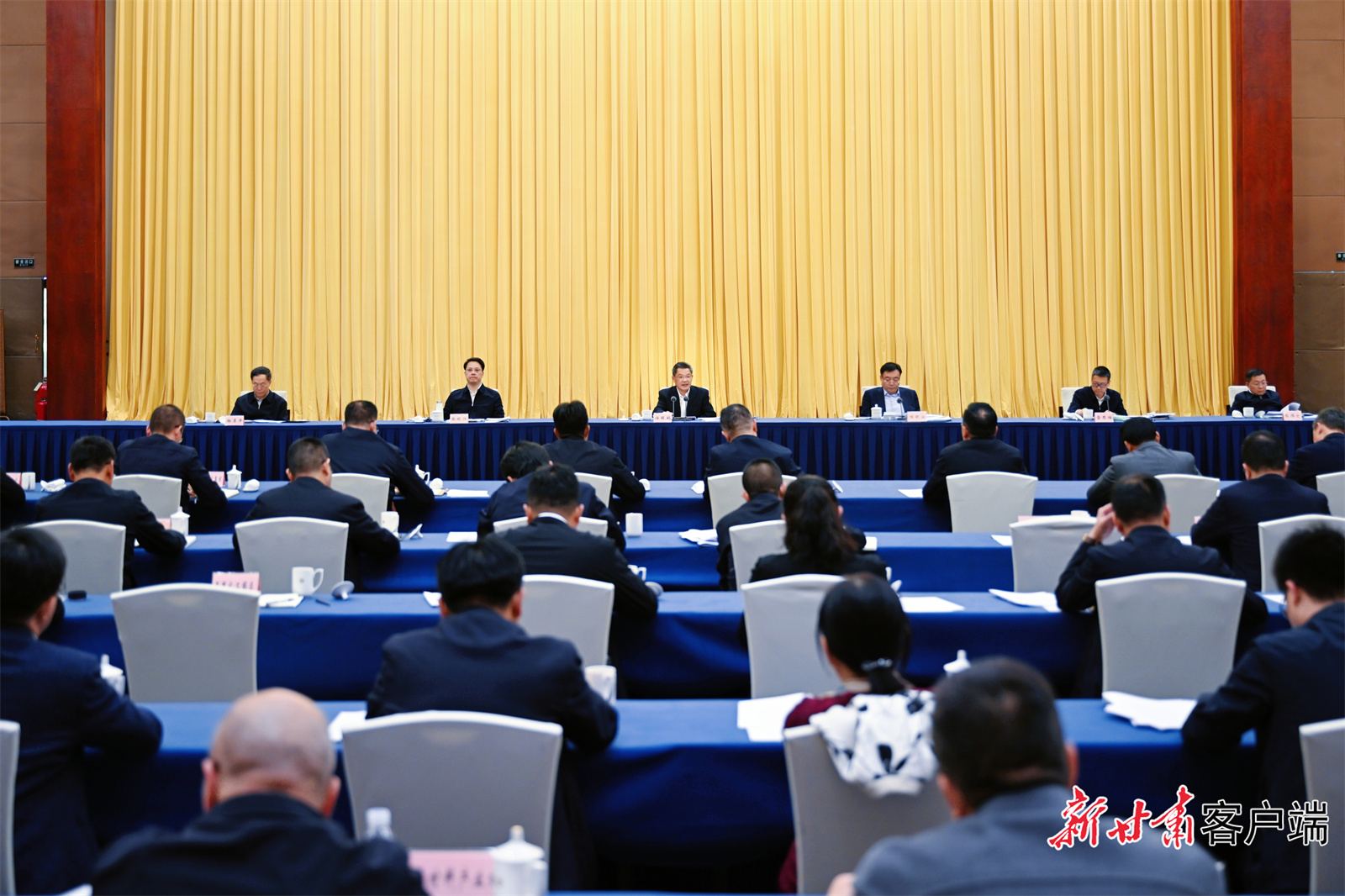 任振鹤在全省石油化工产业延链补链强链推进会上强调 加快推动石油化工产业高端化智能化绿色化发展 着力构建体现甘肃特色和优势的现代化产业体系