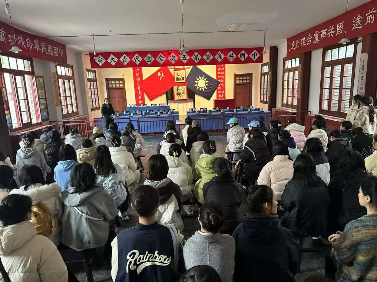湖北省艺术学校：以美育为桥 育时代新人