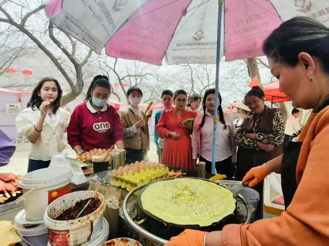 乌什：以杏为媒 拓宽群众增收致富路