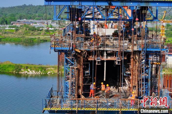 四川：市域（郊）铁路成眉线（S5）工程建设加快推进