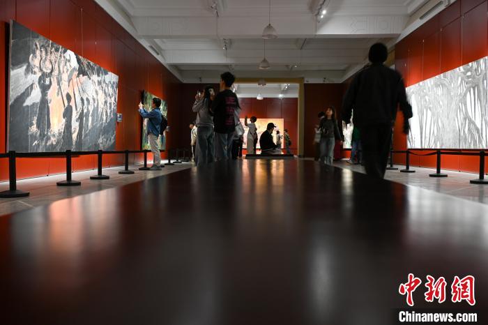 “西部地区民族题材壁画创作人才培训项目”结业展亮相昆明