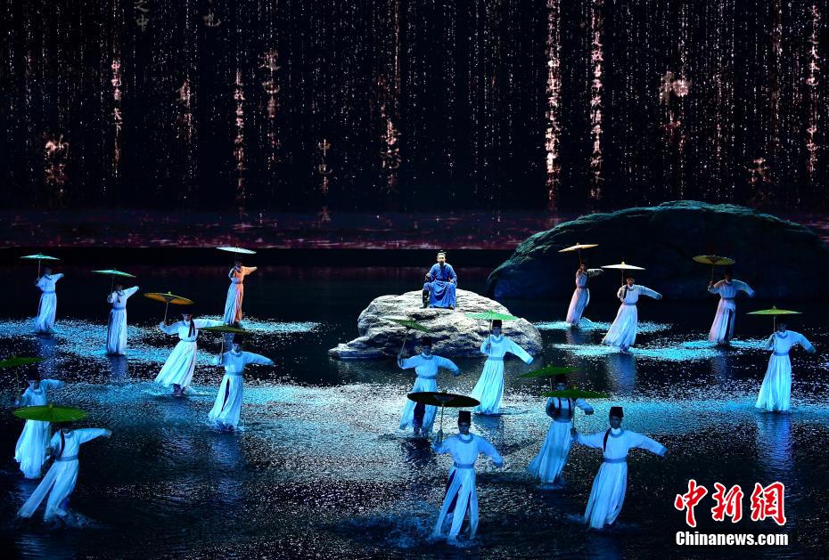 福建武夷山：大型文旅山水史诗《月映武夷》亮相