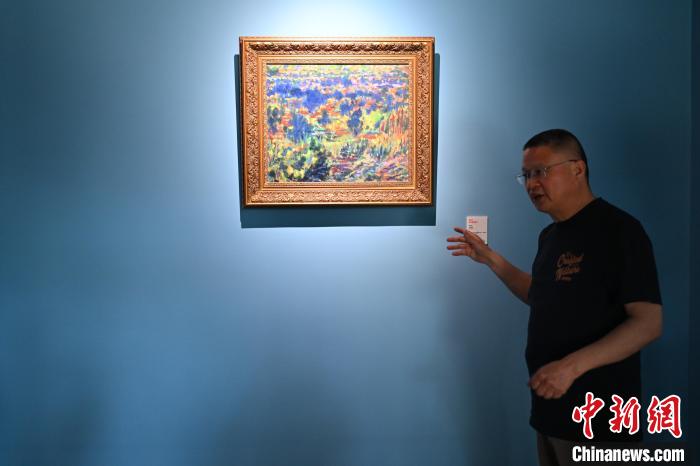 四川油画艺术家40年创作千余幅乡村主题作品
