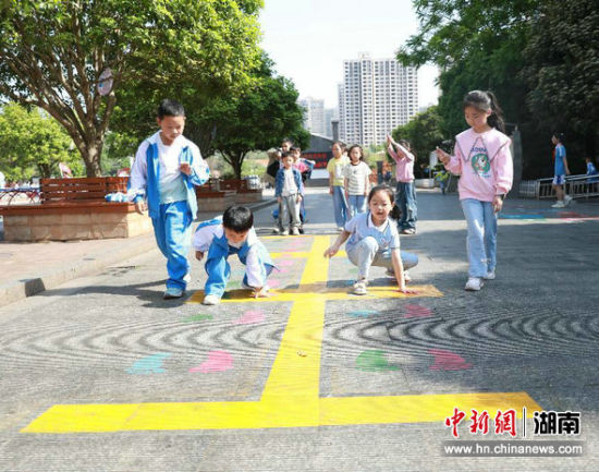 湖南邵东全员“大体育”开启快乐童年新玩法