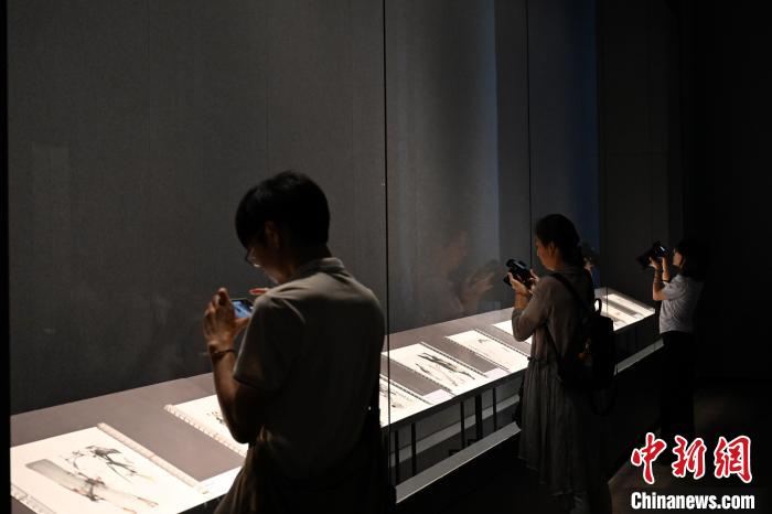 “岭南逸韵妙合自然——赵少昂艺术展”在广州开幕