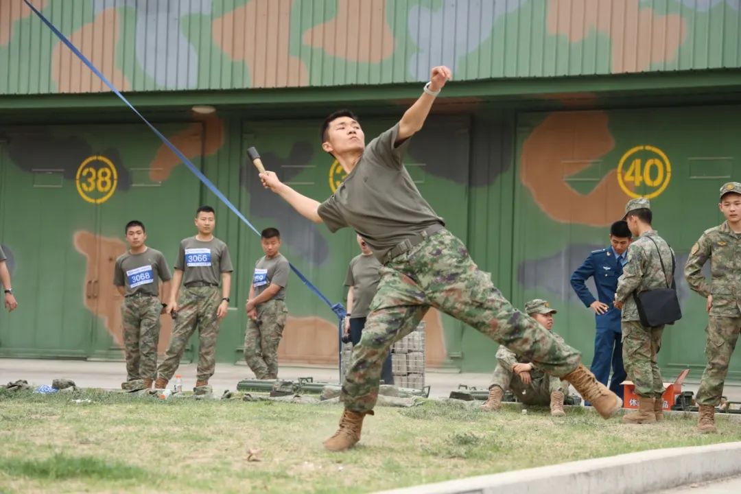 蓝天文化丨这场军事体育运动会,每帧都是战斗力!
