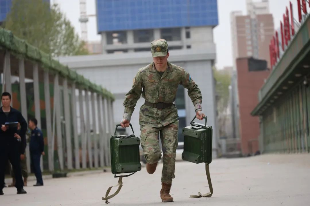 蓝天文化丨这场军事体育运动会,每帧都是战斗力!