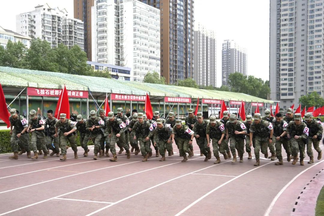 蓝天文化丨这场军事体育运动会,每帧都是战斗力!