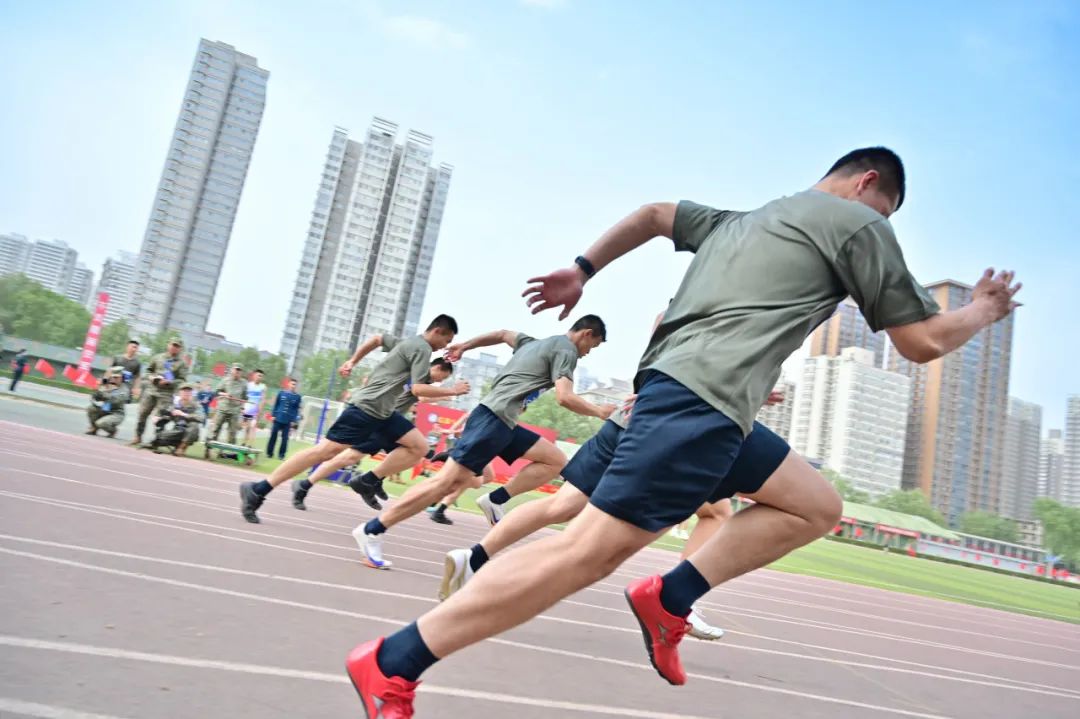 蓝天文化丨这场军事体育运动会,每帧都是战斗力!