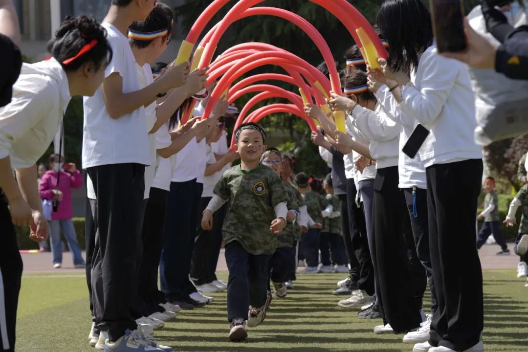 蓝天文化丨这场军事体育运动会,每帧都是战斗力!