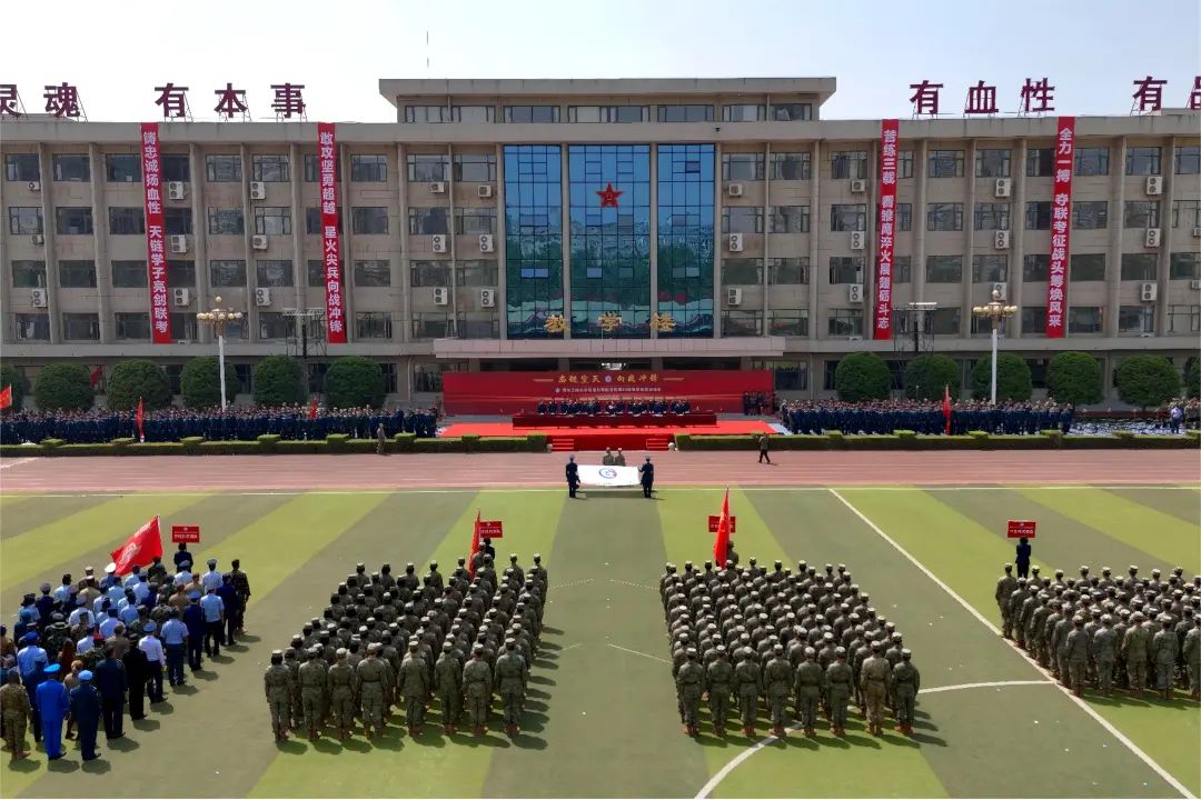 蓝天文化丨这场军事体育运动会,每帧都是战斗力!