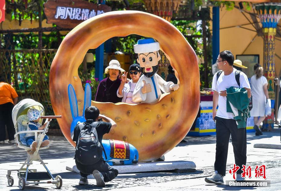 新疆各地旅游市场升温 新疆各地旅游市场升温
