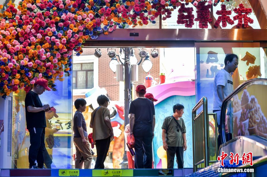 新疆各地旅游市场升温 新疆各地旅游市场升温